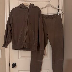 TNA Sweatfleece Set in dark Beige